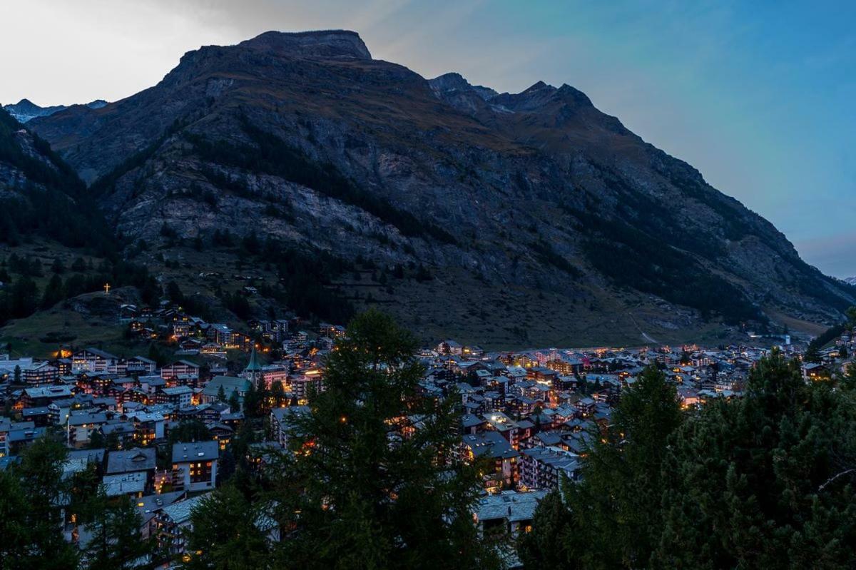 Legendaer Zermatt Aparthotel Luaran gambar